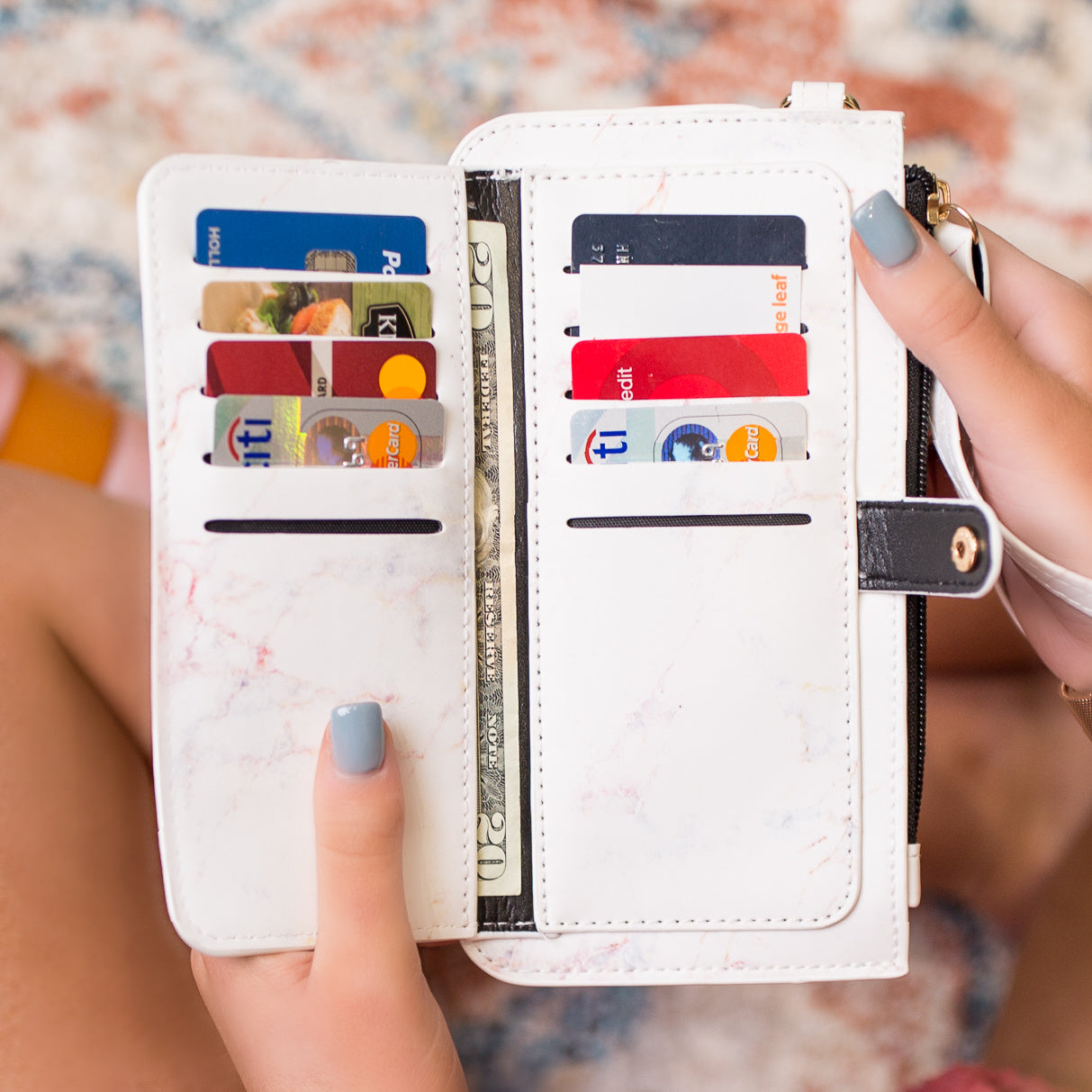 Bella Wristlet Credit Card Zipper Wallet