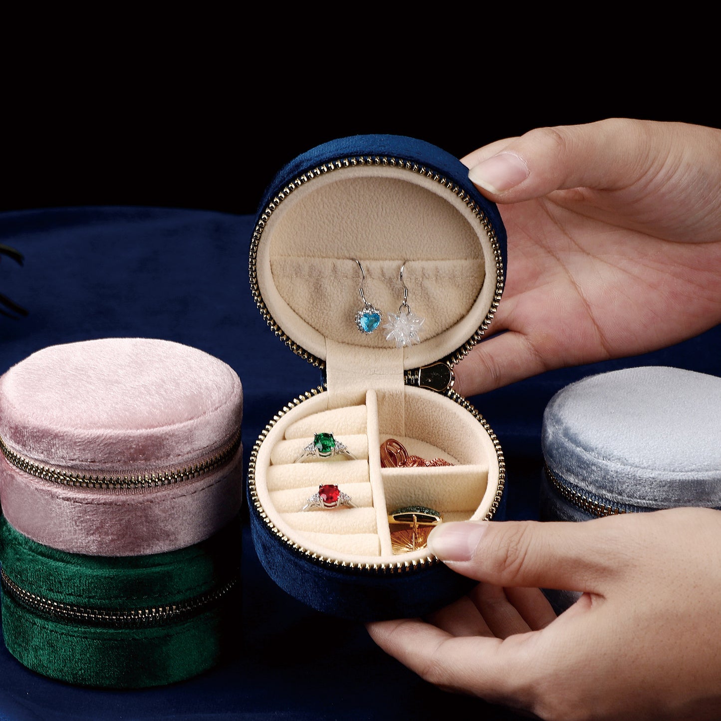 Velvet Round Jewelry | Accessory Travel Box