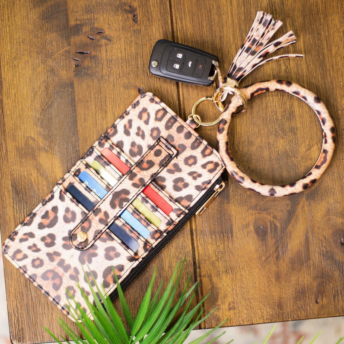 Georgia Key Ring Bangle with CC Wallet | Zipper Pocket